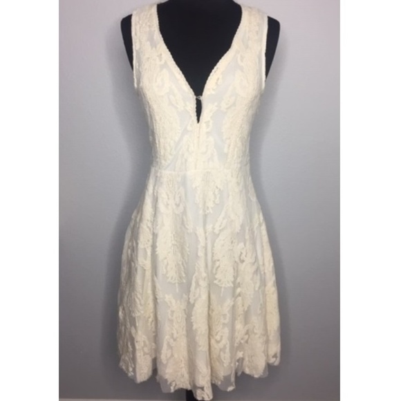 NWT! MODERN VINTAGE Boho Lace Knee-Length Dress - Picture 4 of 7